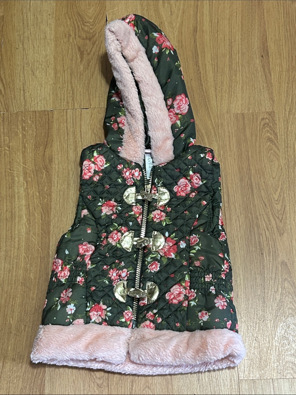 Little Lass Dark Green Quilted Floral Hooded Vest with Pink Faux Fur Size 4T